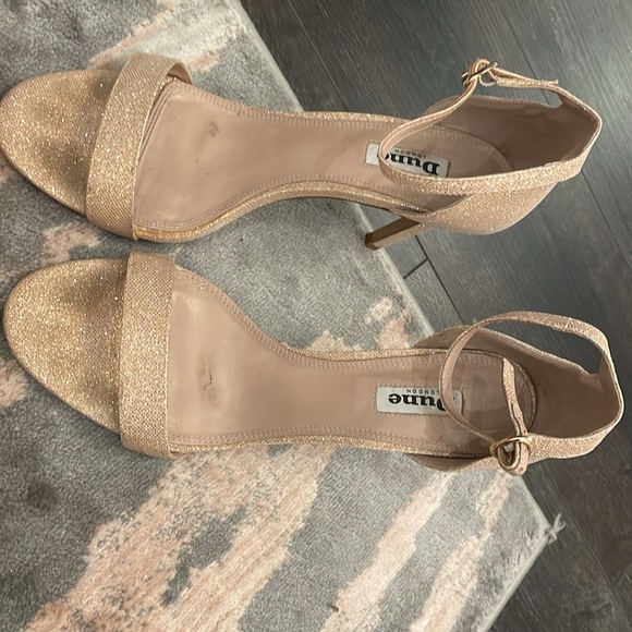 Rose Gold 4” heel with matching clutch from Dune - Picture 2 of 3